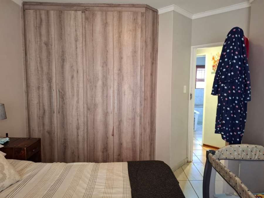 2 Bedroom Property for Sale in Langenhovenpark Free State